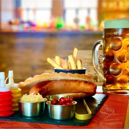 فندق Crown & Anchor ووكينغ المظهر الخارجي الصورة