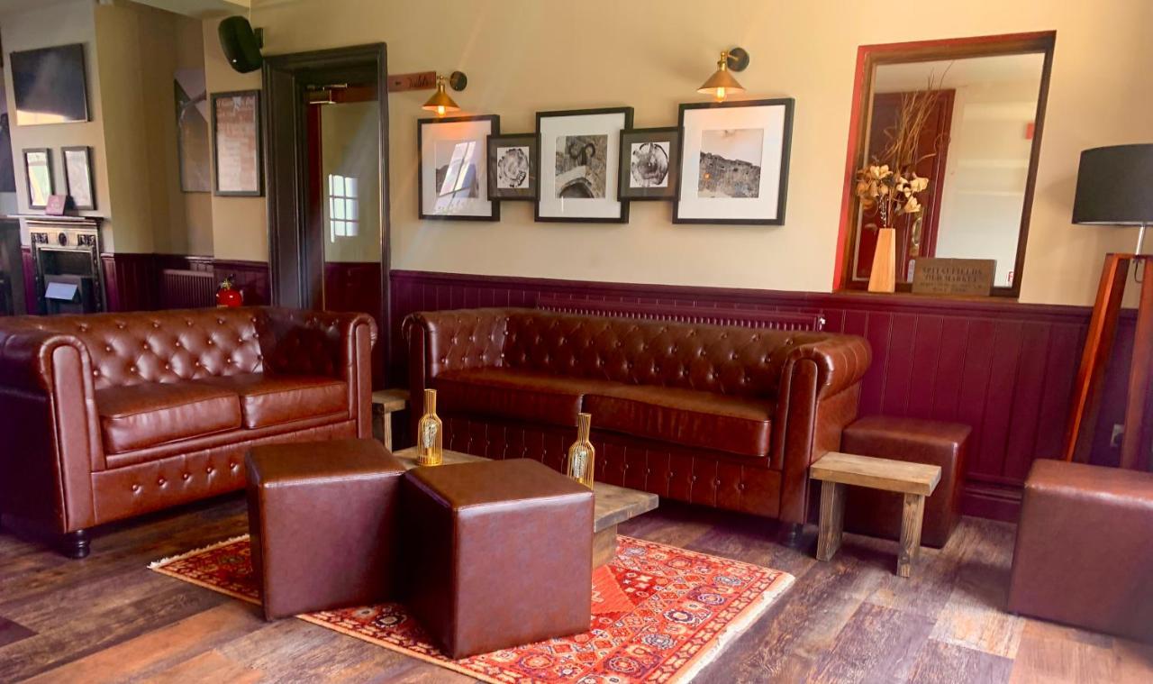 فندق Crown & Anchor ووكينغ المظهر الخارجي الصورة